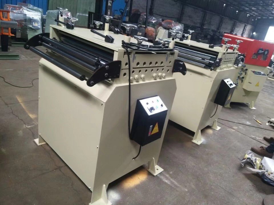 17自动材料矫正机