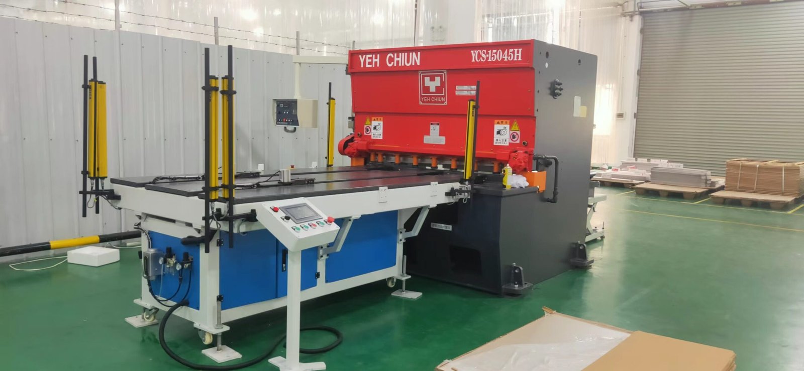 大平板夹式送料机（配剪床）白底图 (2)